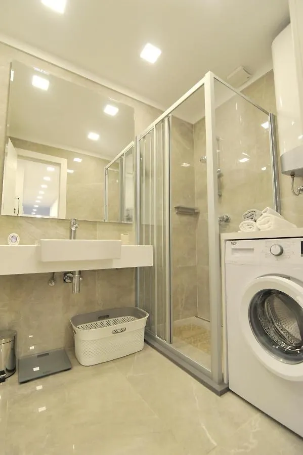Novi Apartman Beti Blizu Plaze S Besplatnim Parkingom, Puntamika - Zadar Apartment